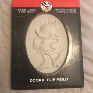 Minnie Mouse stone cookie mold